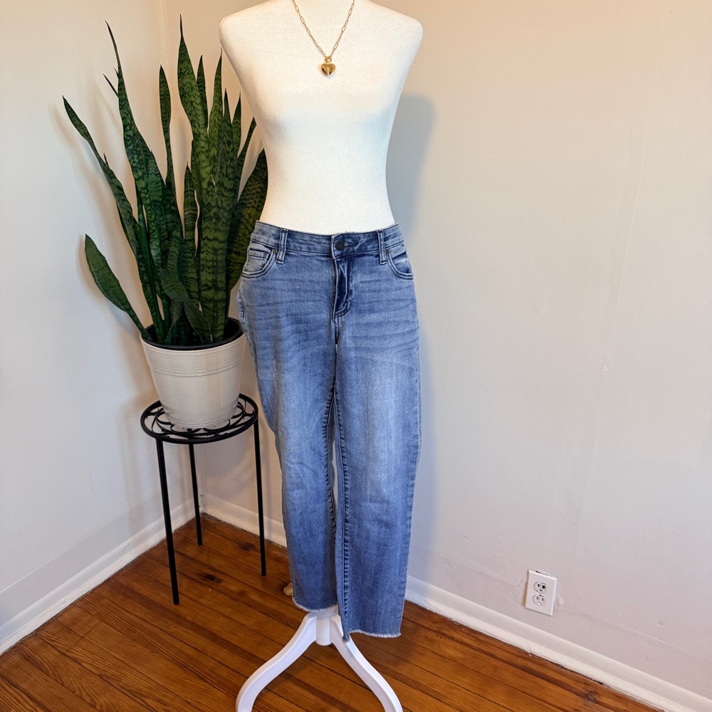 Kut from the Kloth | Light Blue Cropped Straight Leg Jeans
